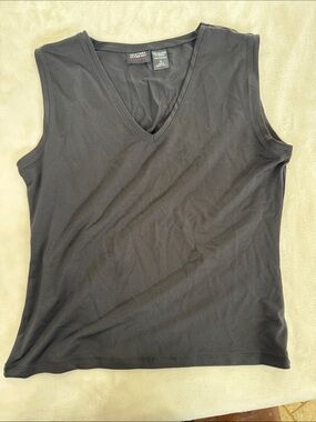 NewYork & Conpany stretch Women's Black V-Neck Sleeveless Top